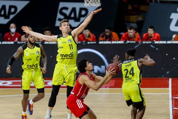 过往的交手 过往的交手